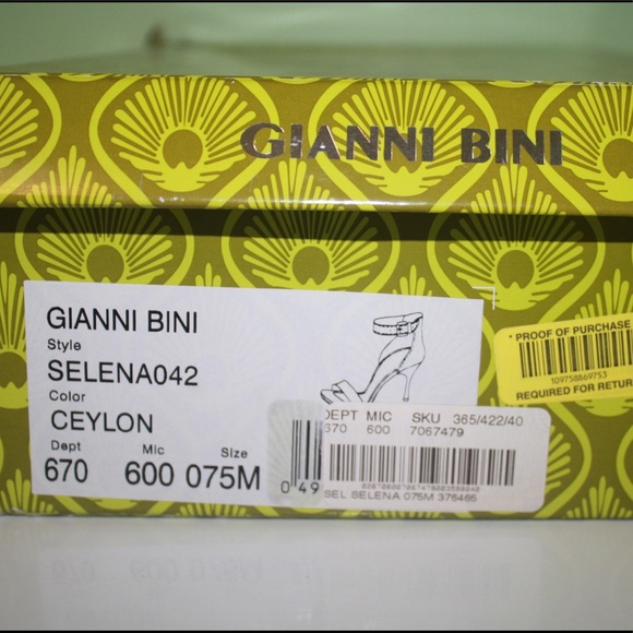 Gianni Bini silver heels - Picture 8 of 8